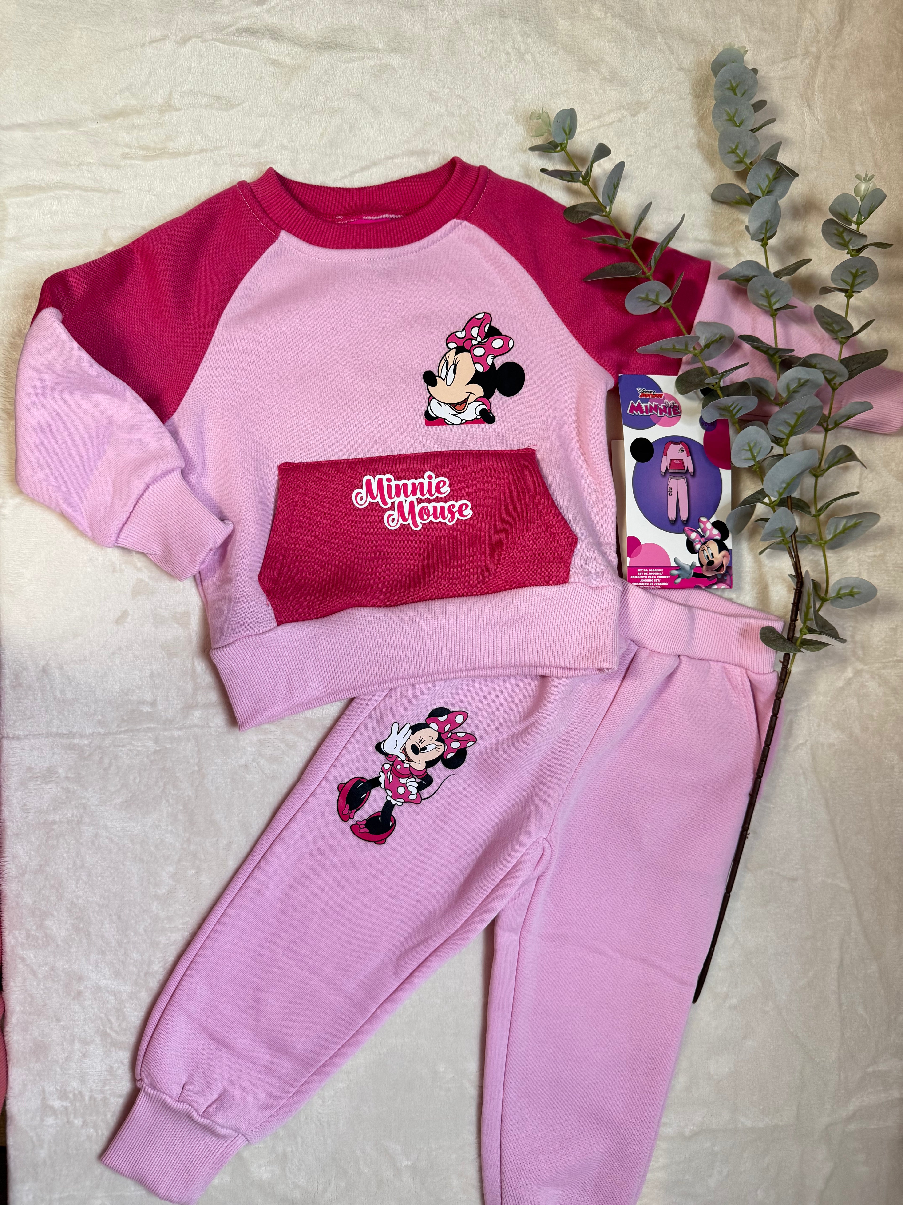 Jogging Minnie