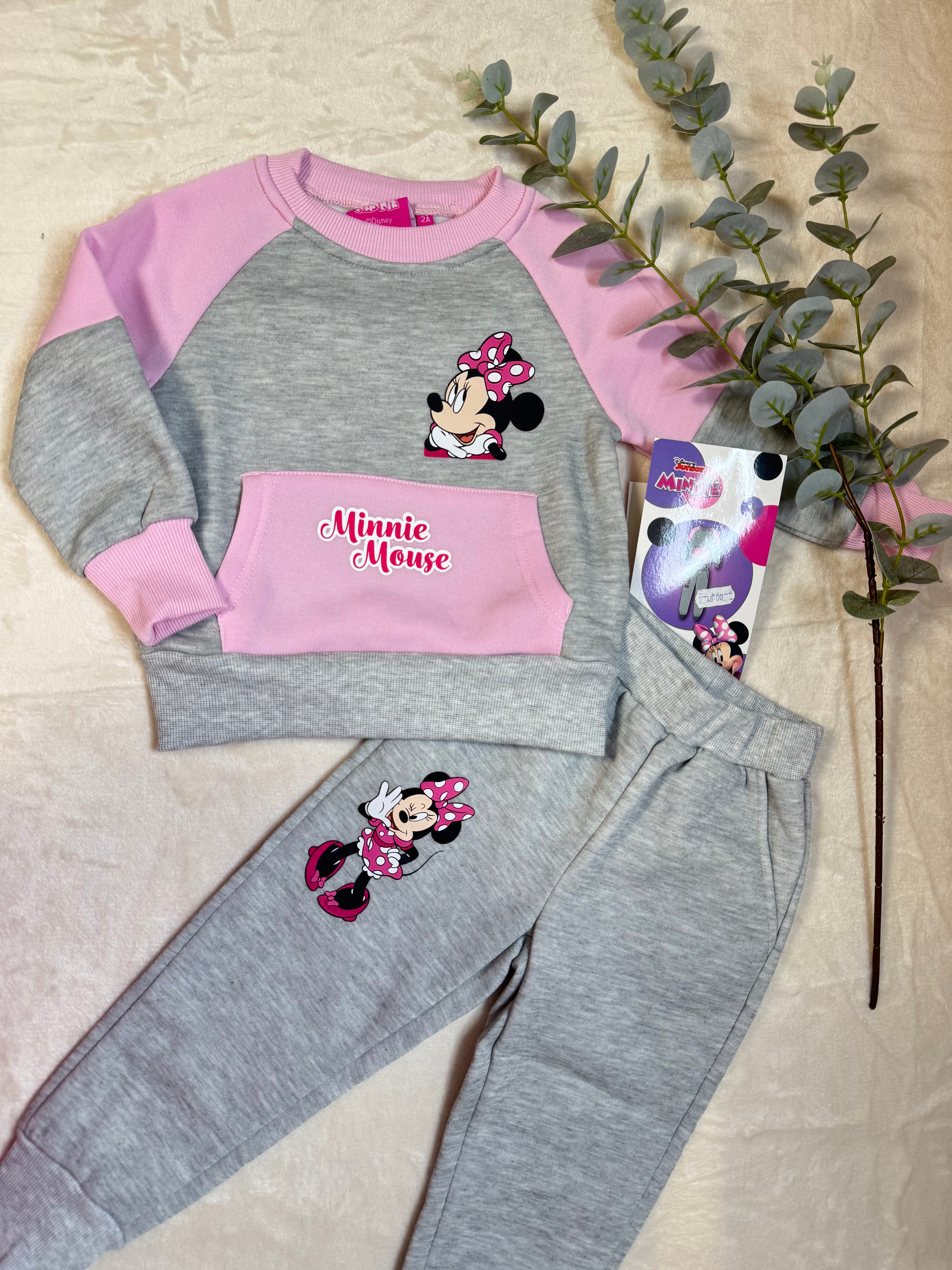 Jogging Minnie
