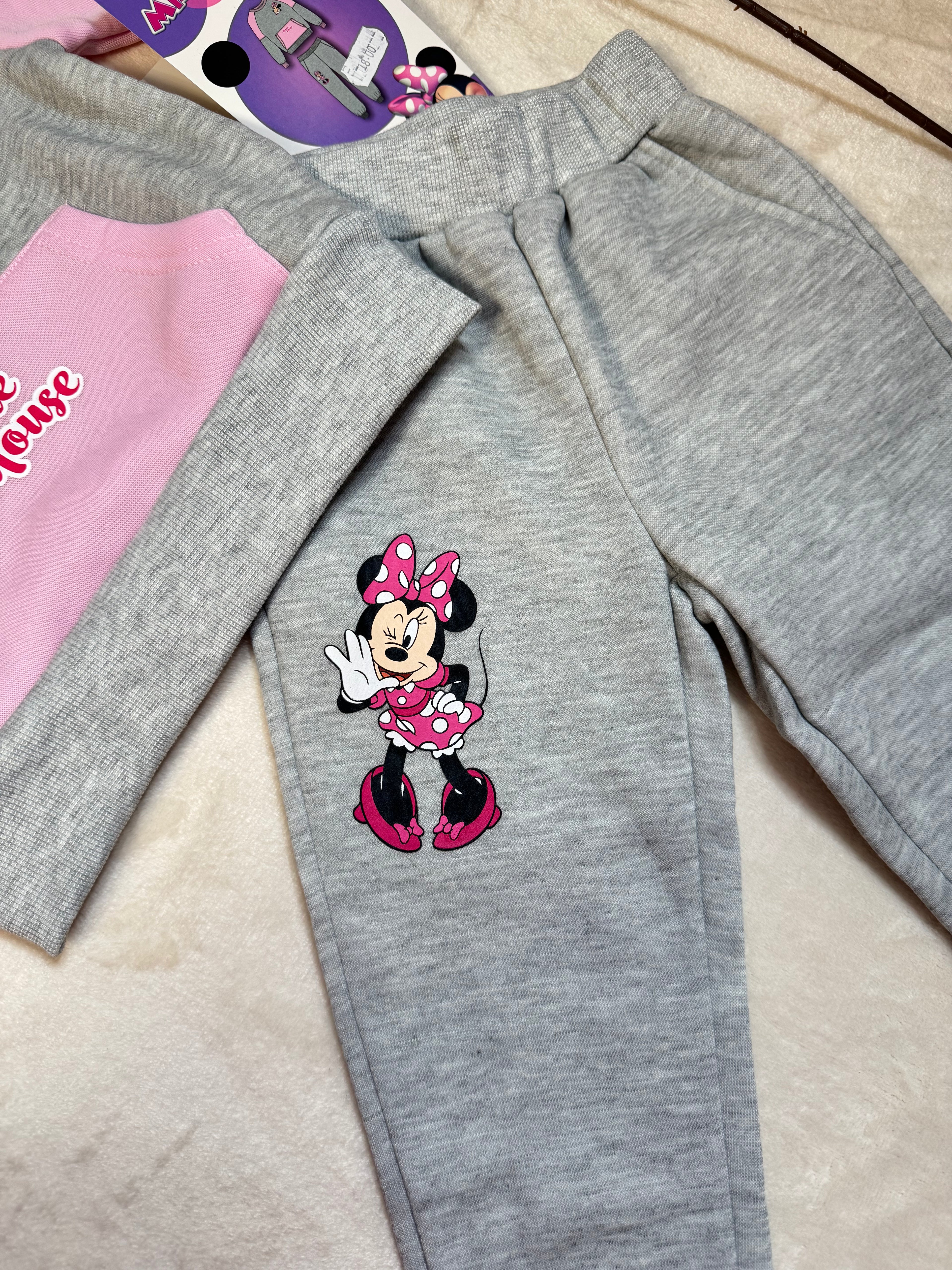 Jogging Minnie